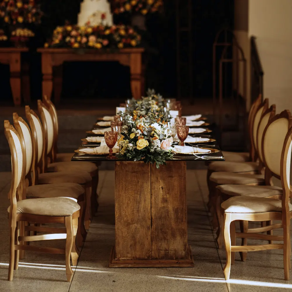 Alquiladora Bromo - Renta de Mesas
